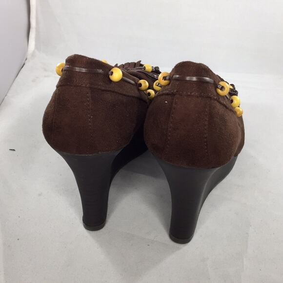 QUPID Brown suede stacked wedge Stacked 4” heels Shoes 9 Beads Closed Round Toe - Picture 5 of 7